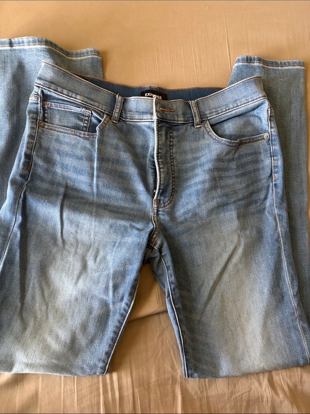Express Men's Light Wash Slim Straight Jeans